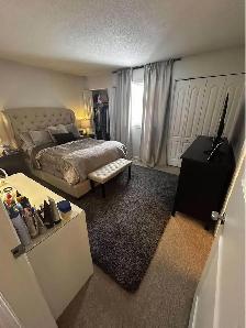 ALL INCLUSIVE $2600 | 3-Bedroom Upper Unit in Russell - Photo 8