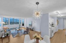 Spacious 2BR High-Rise Apt near Royal Oak SkyTrain
