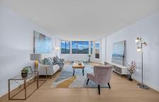 Spacious 2BR High-Rise Apt near Royal Oak SkyTrain - Photo 3