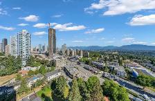 Spacious 2BR High-Rise Apt near Royal Oak SkyTrain - Photo 4