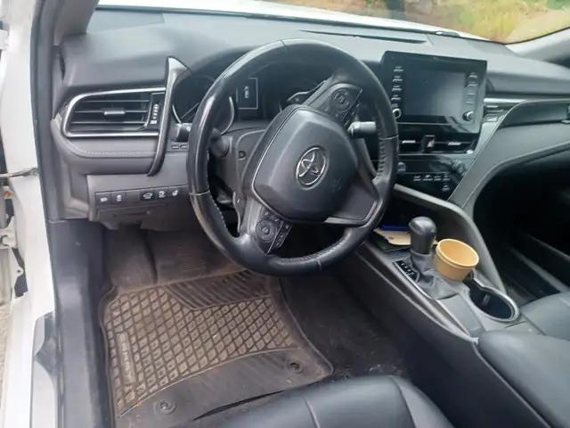 2022 TOYOTA CAMRY SE, GAS MODEL, WHITE, 174,200 KMS,ONE OWNER