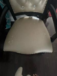 Dining Room Table and 6 Chairs Set -$350 - Photo 4