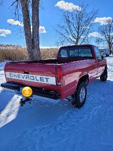1988 Chevy Cheyenne Long Box 4x4 Truck - Photo 2