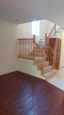 Rooms in townhome near University of Guelph - Photo 4