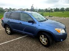 2008 Toyota Rav4 AWD 3rd row Low kms