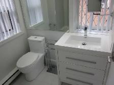 Bright 1 bedroom suite steps from High Park - Photo 5