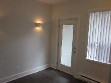 Bright 1 bedroom suite steps from High Park - Photo 7