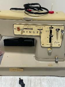 Singer Stylist 457 Sewing Machine - Photo 2