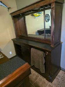 bar, back bar, hutch, chairs - Photo 2