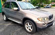 METICULOUSLY MAINTAINED 2004 BMW X5 3.0L AWD!! - Photo 2