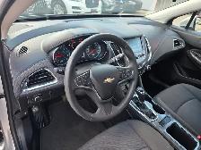 2016 Chevrolet Cruze LT - Photo 14
