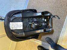 Graco Car Seat - Photo 6