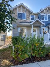 3 Bedroom, 2.5 Bath Townhouse in Terwillegar Towne