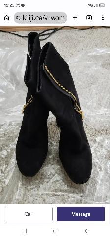 Excellent condition Micheal Kors Size 10 black boots for sale! - Photo 3