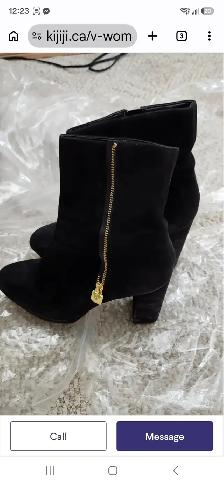 Excellent condition Micheal Kors Size 10 black boots for sale! - Photo 5