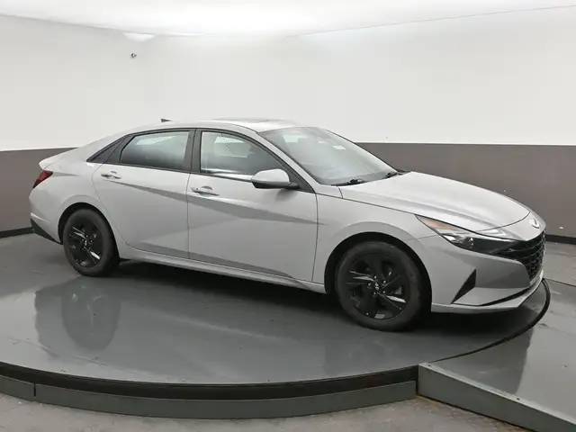 2021 Hyundai Elantra Preferred Tech Heated Seats/Wheel, LKA/Blin