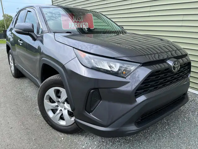 2022 Toyota RAV4 LE AWD