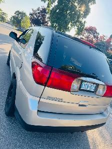 2009 Buick Rendezvous  ( LOW KM ) - Photo 2