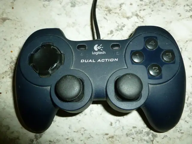 Logitech Dual Action Game Controller