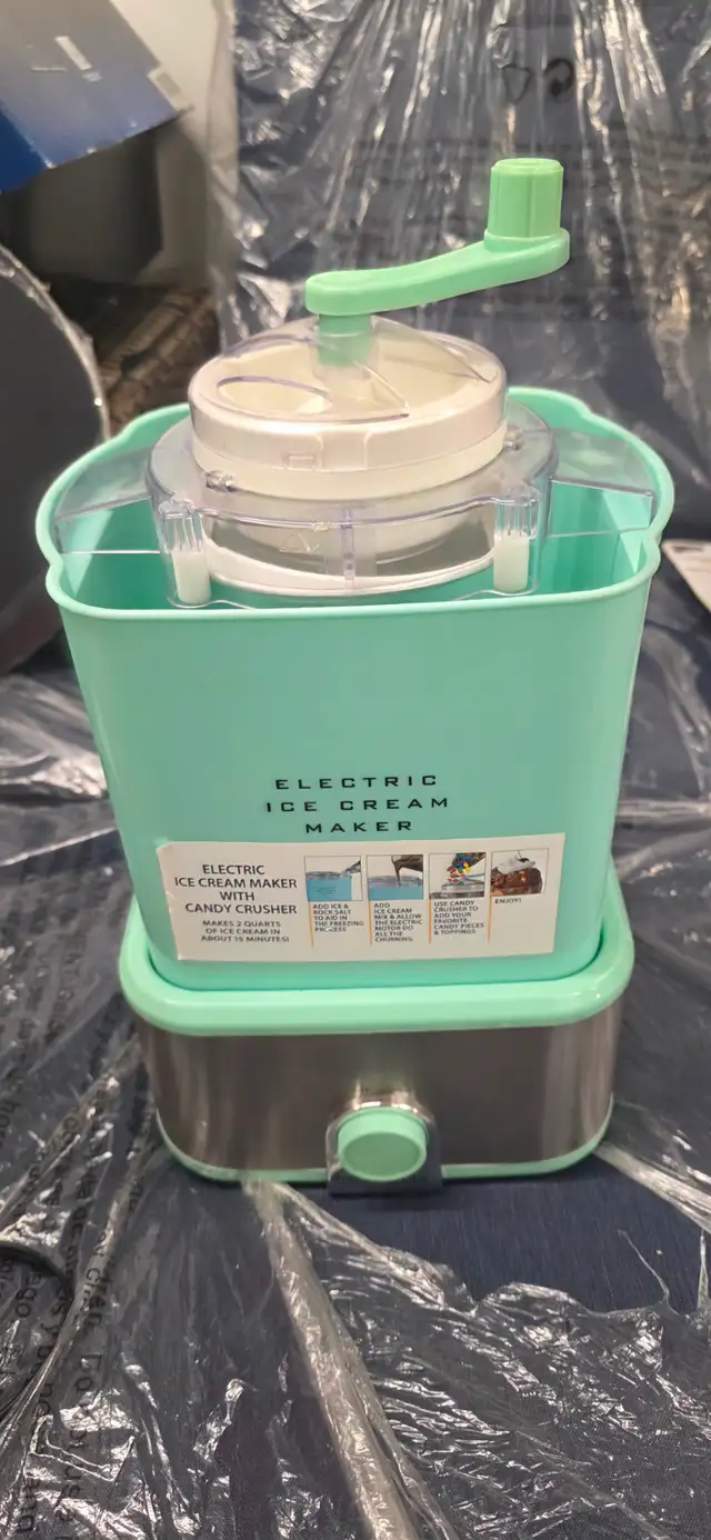 Nostalgia Electric Ice Cream Maker NEVER USED