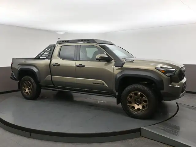2025 Toyota Tacoma TRAILHUNTER 4WD | WIRELESS CARPLAY | VENTILAT