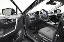 2025 Toyota RAV4 LE AWD AWD, LOW KMS! HEATED SEATS, BACKUP CAMER - Photo 16
