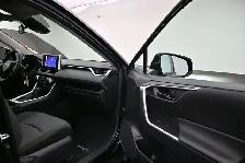 2025 Toyota RAV4 LE AWD AWD, LOW KMS! HEATED SEATS, BACKUP CAMER - Photo 27