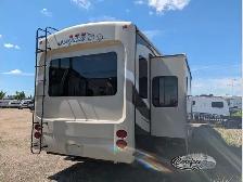 2015 Jayco Pinnacle 36FBTS - Photo 5