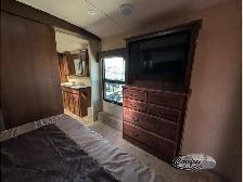 2015 Jayco Pinnacle 36FBTS - Photo 11