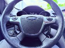 2014 Ford Escape SE 4dr 4x4 Automatic - Photo 17