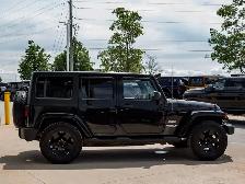 2015 Jeep Wrangler Unlimited Sahara - Photo 9