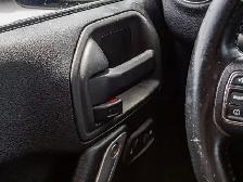 2015 Jeep Wrangler Unlimited Sahara - Photo 17
