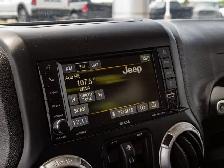 2015 Jeep Wrangler Unlimited Sahara - Photo 23