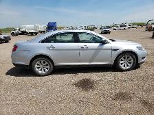 2011 Ford Taurus - Photo 6