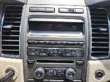 2011 Ford Taurus - Photo 17