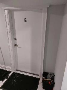 Beautiful 1 bedroom apt steps to Lawrence west subway station - Photo 2