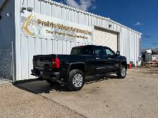2015 GMC Sierra 2500HD SLT 4WD Crew Cab 6.6L V8 Diesel | Sunroof - Photo 5