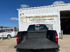 2015 GMC Sierra 2500HD SLT 4WD Crew Cab 6.6L V8 Diesel | Sunroof - Photo 30