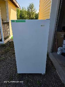 Upright freezer