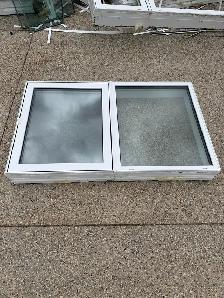 Triple pane vinyl casement window