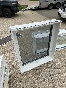 Vinyl triple pane awning window - Photo 3