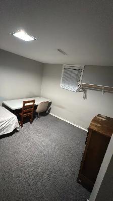 furnished room for male student by uofm and bus stop mo to mo - Photo 9