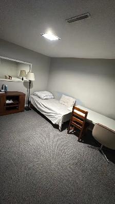 furnished room for male student by uofm and bus stop mo to mo - Photo 10