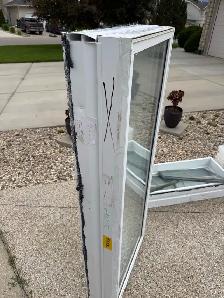 Vinyl triple pane windows - Photo 8