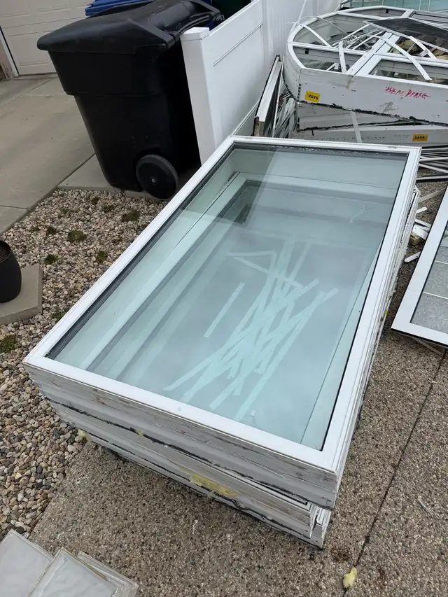 Vinyl triple pane windows