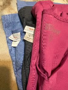 Scrubs For Sale - Photo 2