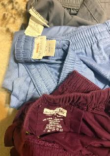Scrubs For Sale - Photo 3