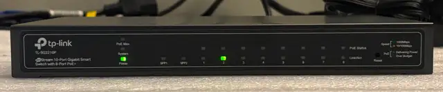 TP-Link 10-Port Gigabit Smart Switch with 8-Port 58 W PoE  Works