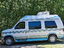 1996 Ford Econoline 250 Eclipse camper van - Photo 2