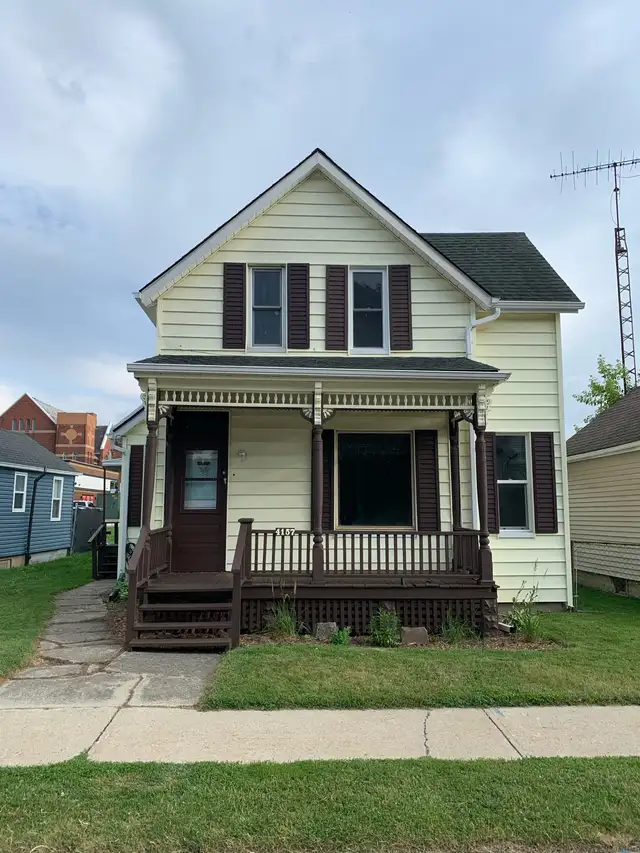 4157 Robert Street Petrolia